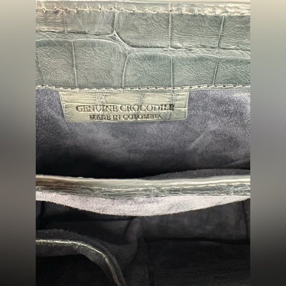 Nancy Gonzalez Gray Crocodile Crossbody Bag. Excellent Condition 😍 - Picture 10 of 10